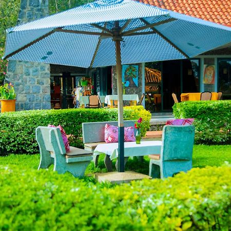 רוהנגרי Karisimbi Cave Resort מראה חיצוני תמונה