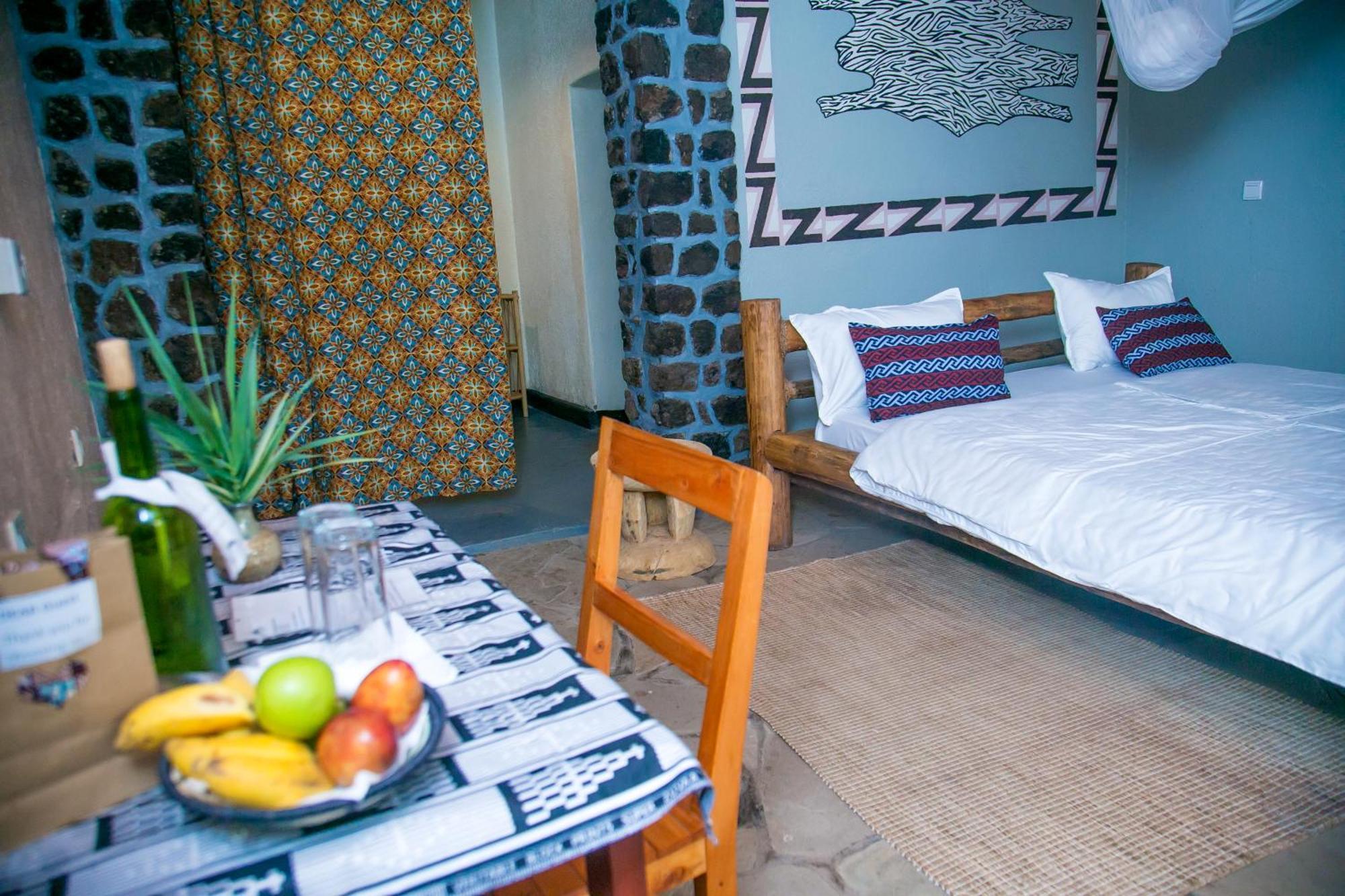 רוהנגרי Karisimbi Cave Resort מראה חיצוני תמונה