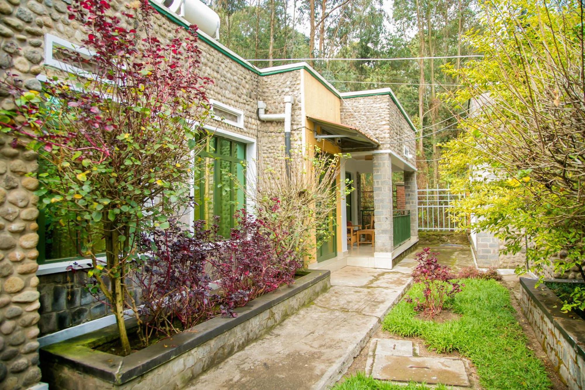 רוהנגרי Karisimbi Cave Resort מראה חיצוני תמונה