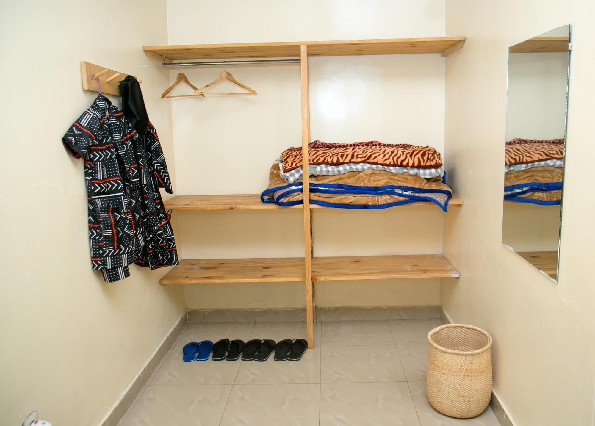 רוהנגרי Karisimbi Cave Resort מראה חיצוני תמונה