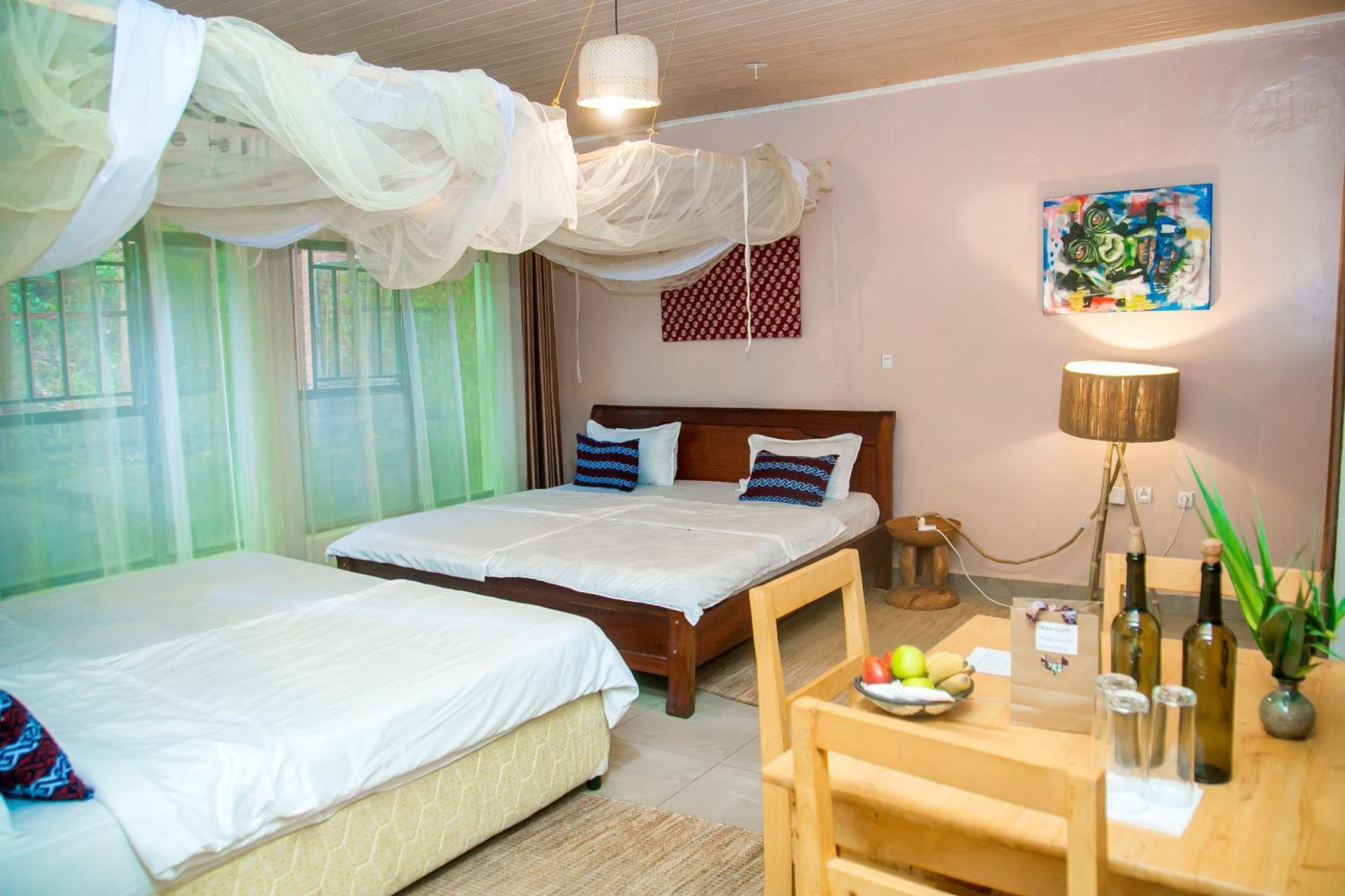 רוהנגרי Karisimbi Cave Resort מראה חיצוני תמונה